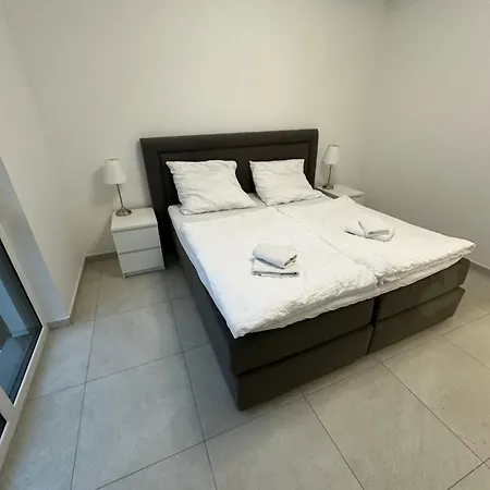 Schoene Neubauwohnung Mit Stil Daire *